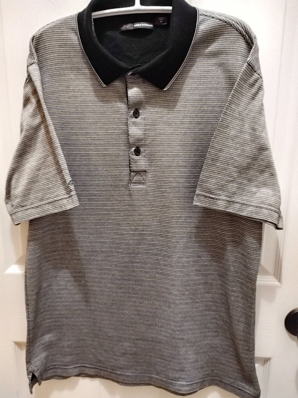 GREG NORMAN POLO SHIRT SOFT KNIT COLLER 100% COTTON BLACK/GRAY MENS MEDIUM